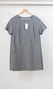 Kleid luise trapp. gerader Schnitt graue Schurwolle mit Nahttaschen